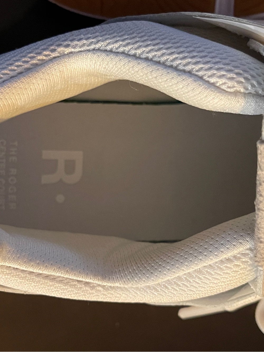 On
Women's The Roger Centre Court Low Top Sneakers - Picture 11 of 15